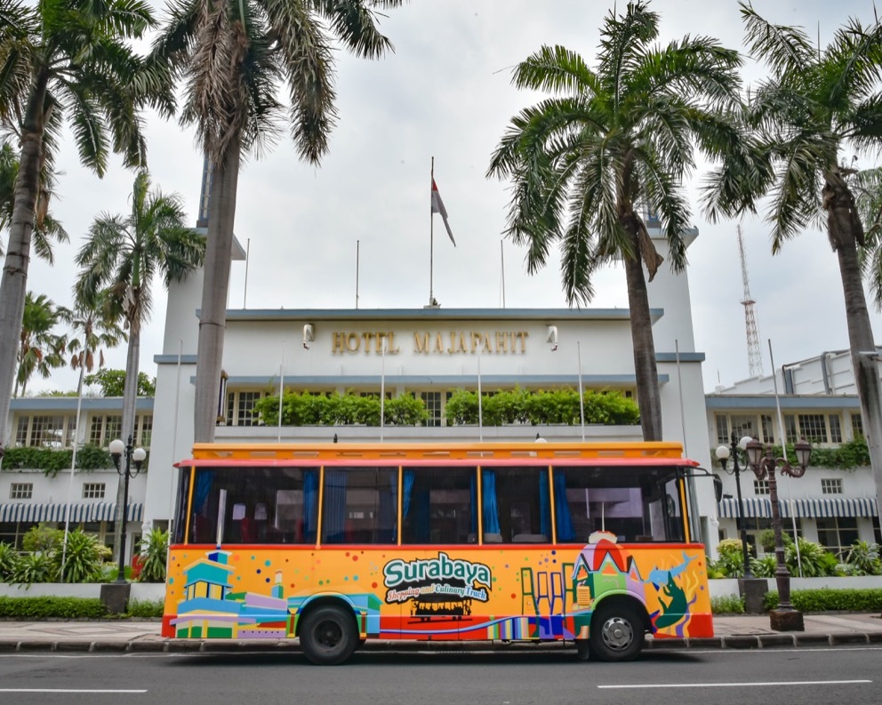 Bus Surabaya Sightseeing and City Tour (SSCT)