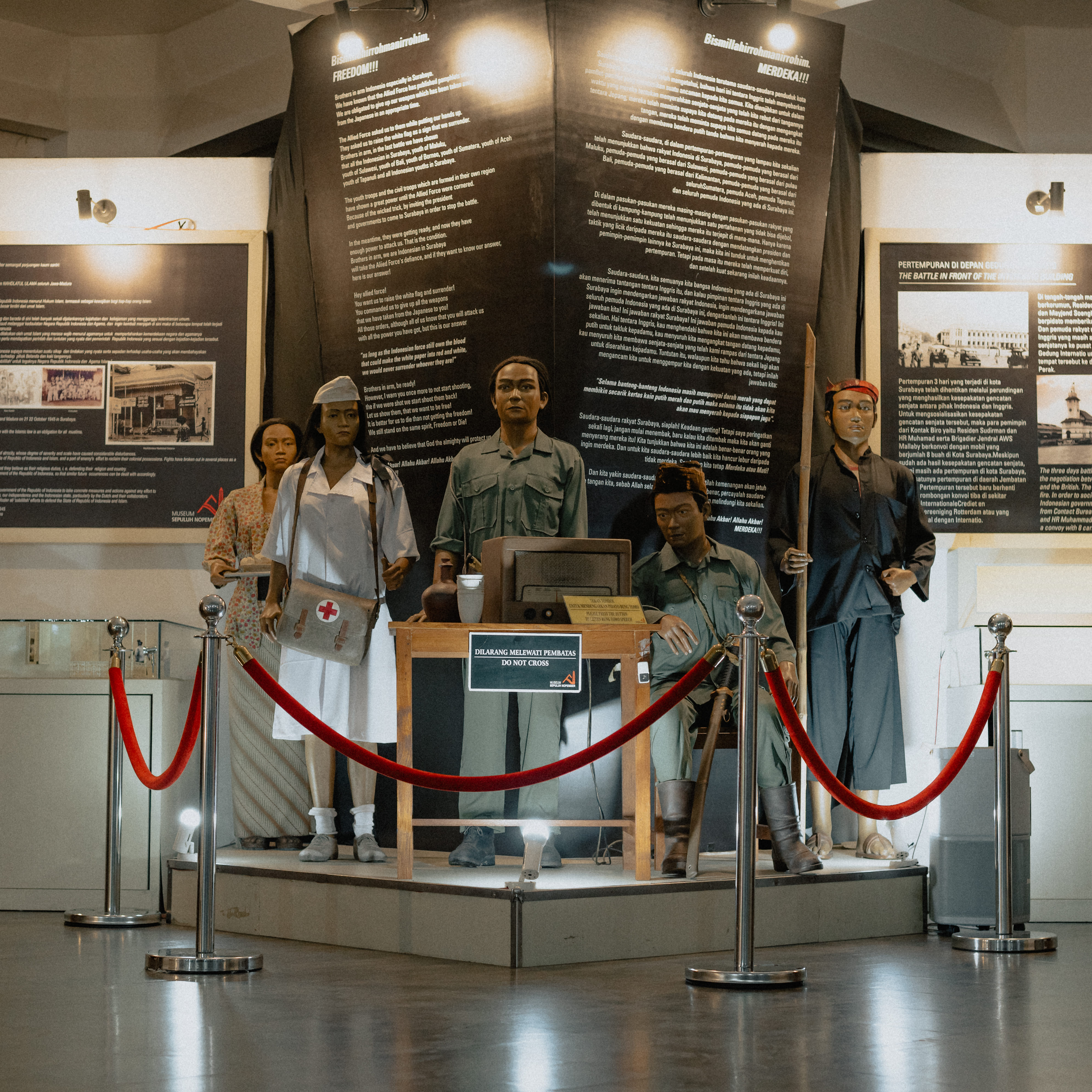 Museum Sepuluh Nopember ( Spesial HJKS 733 - Bank Jatim )